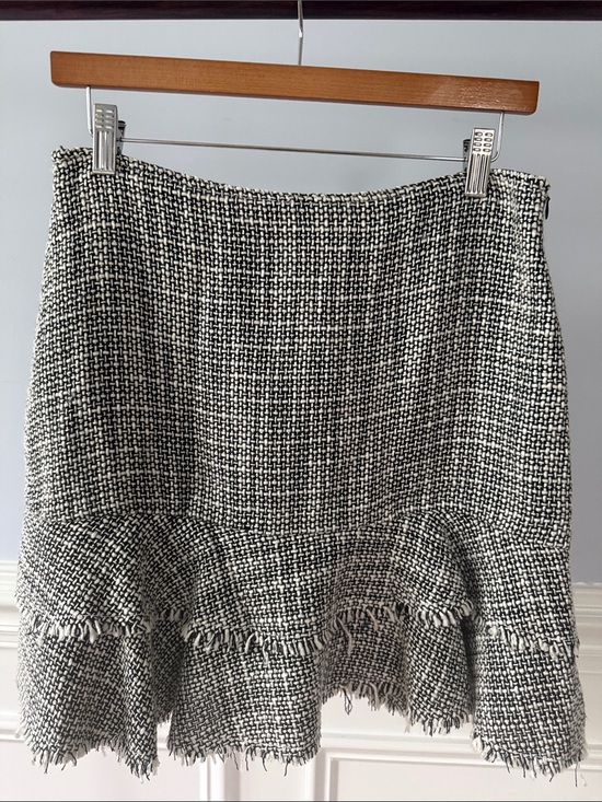 Cache Dresses & Skirts - Cache Gray Tweed Skirt Mini Boucle Knit Frayed Ruffle Skirt Sz 6 NWT NEW